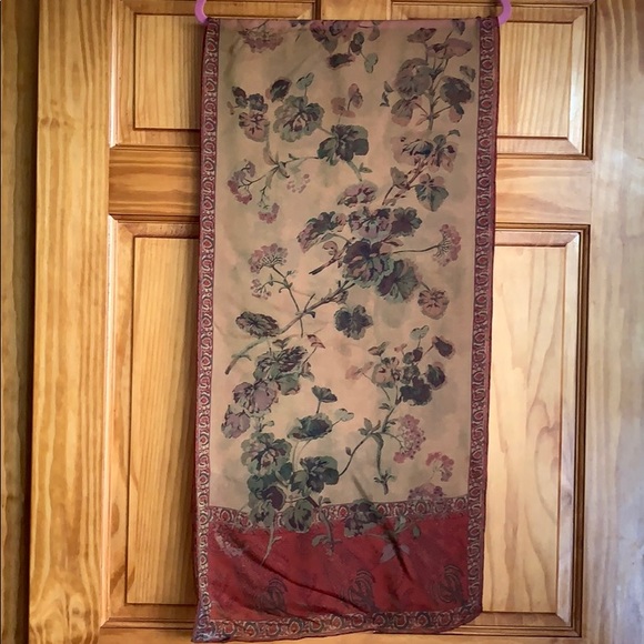 Ralph Lauren Women’s Silk Roses Watercolor Scarf